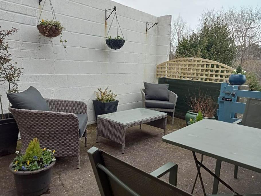 Villa House With Free Parking And Large Garden à Wyke Regis Extérieur photo